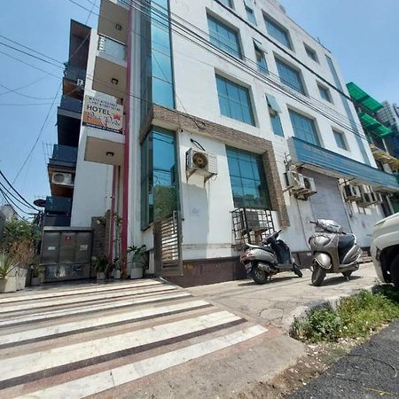 Hotel Park Pride Pitampura New Delhi, Couple Friendly Exterior foto